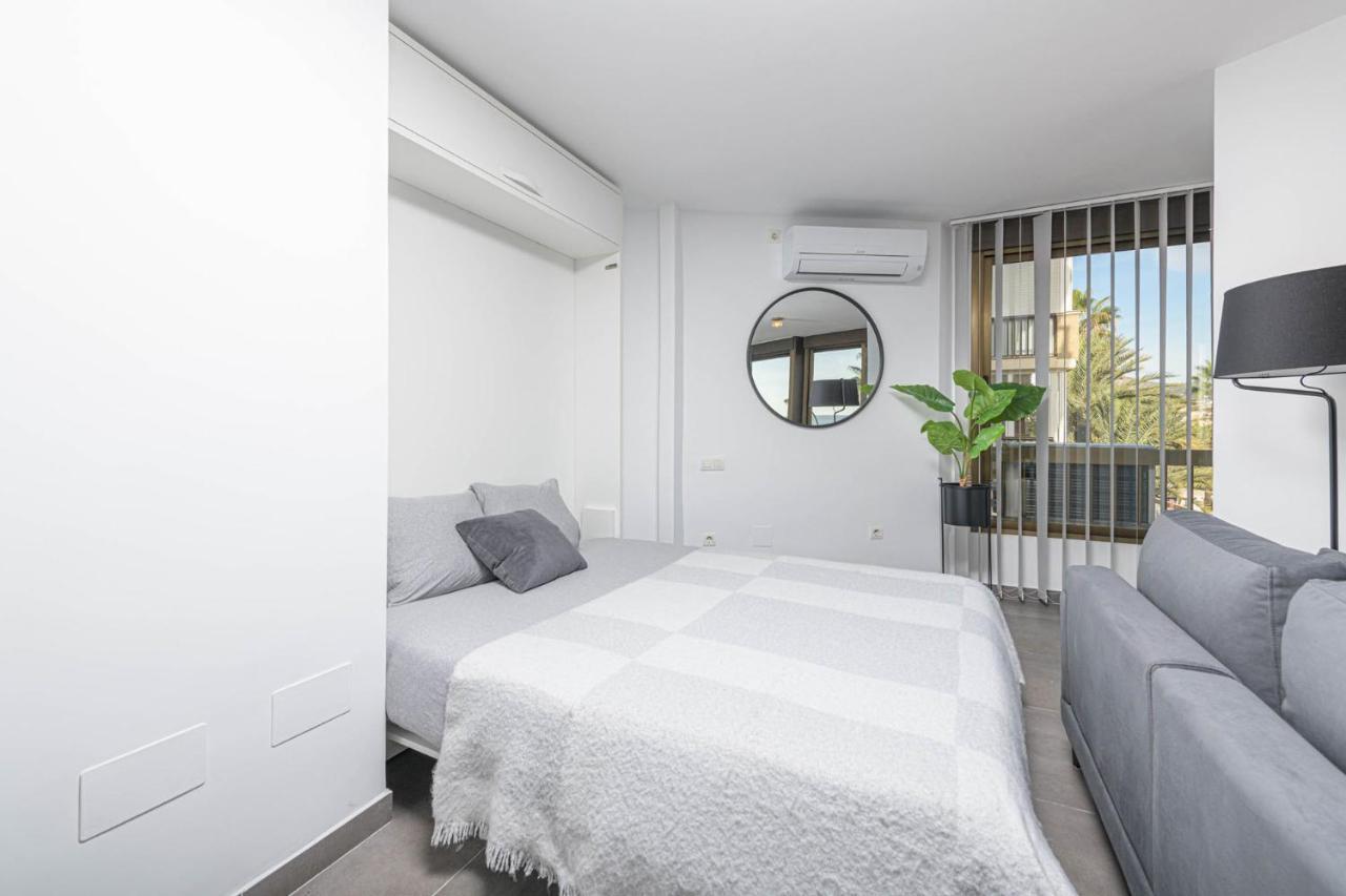 Mediterraneo Beach Apartment In Malaga By Solaga Holiday Homes Exterior photo
